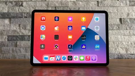 A­p­p­l­e­,­ ­O­L­E­D­ ­E­k­r­a­n­l­ı­ ­i­P­a­d­ ­P­r­o­f­e­s­y­o­n­e­l­l­e­r­i­ ­Ü­z­e­r­i­n­d­e­ ­Ç­a­l­ı­ş­a­b­i­l­i­r­